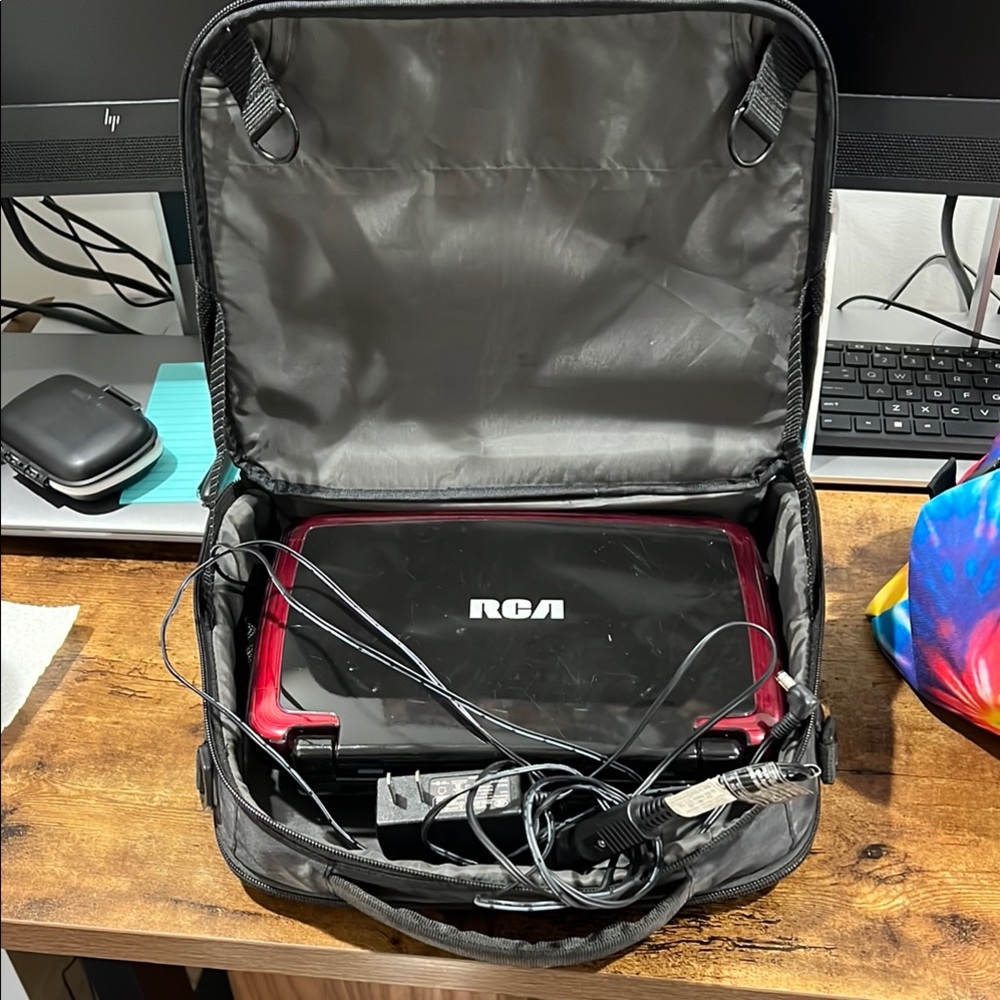 Black Hard Shell Camera Case with Contoured Design - Picture 2 of 3